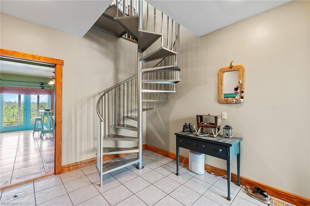7377 Pineland Rd Property Photo 21