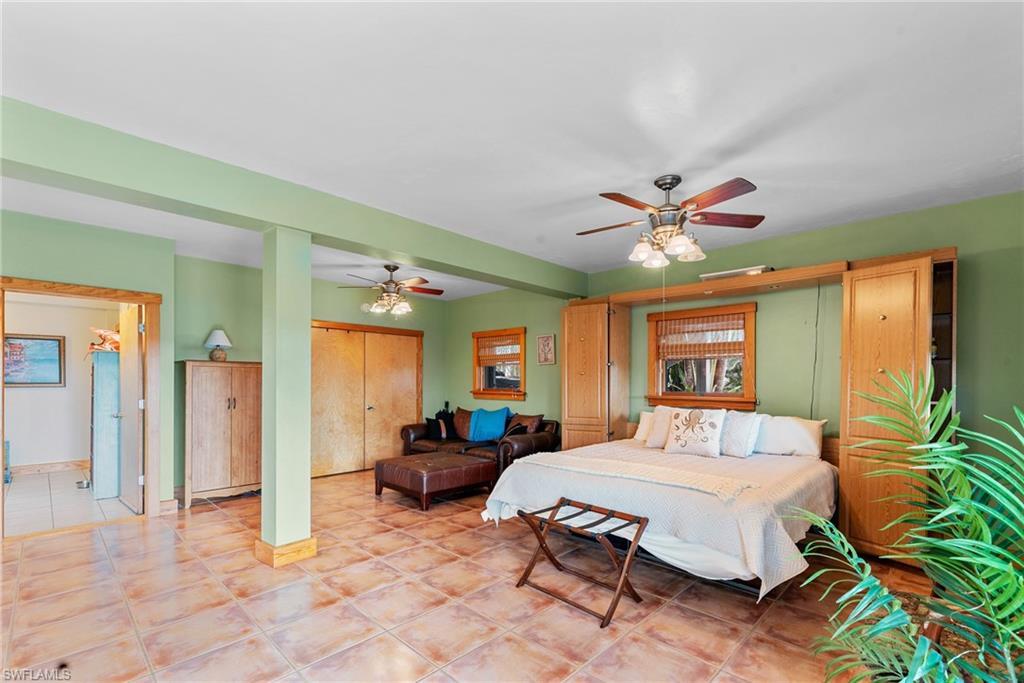 7377 Pineland Rd Property Photo 26