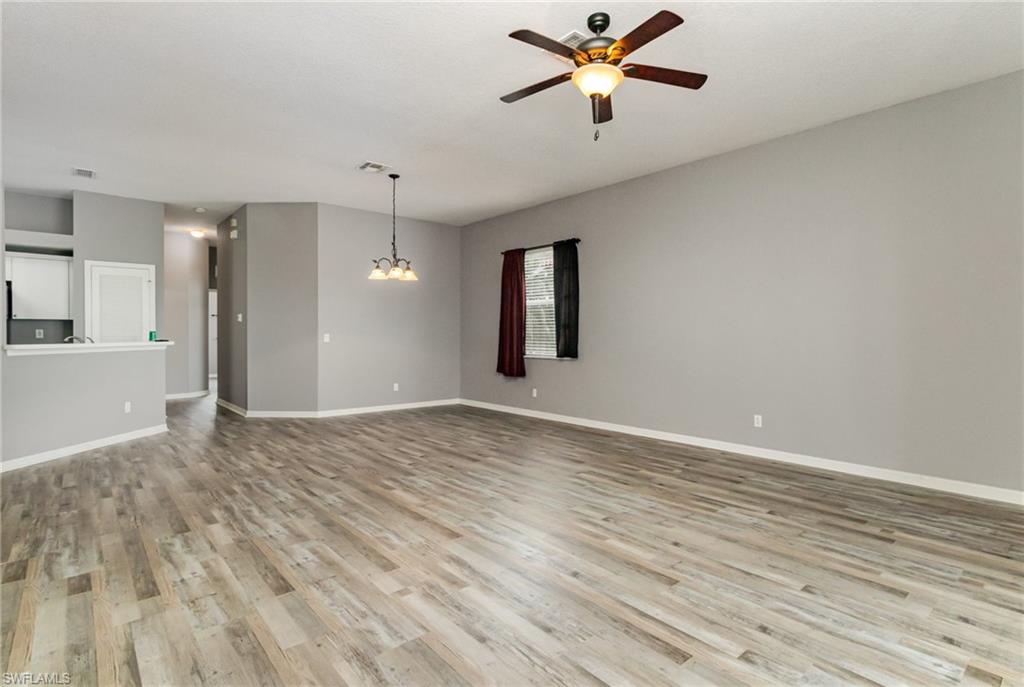 2684 Sunset Lake Dr Property Photo 5