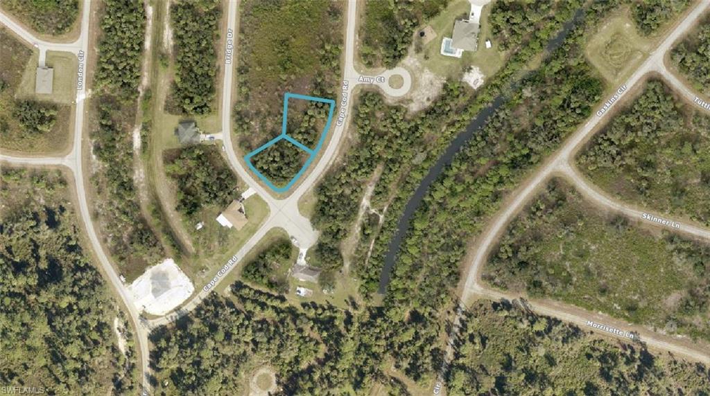 Cape Cod Rd Property Photo 2