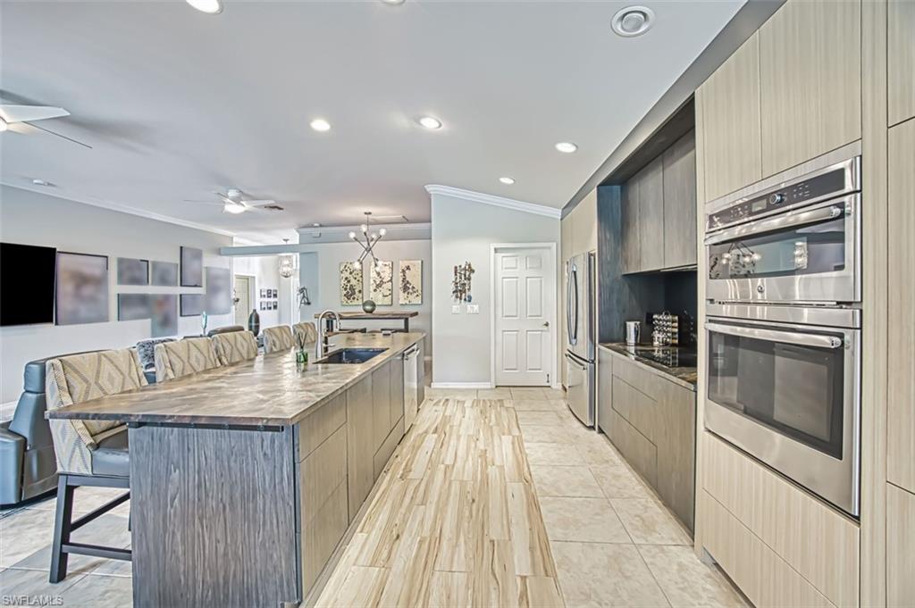 9046 Shadow Glen Way Property Photo 17