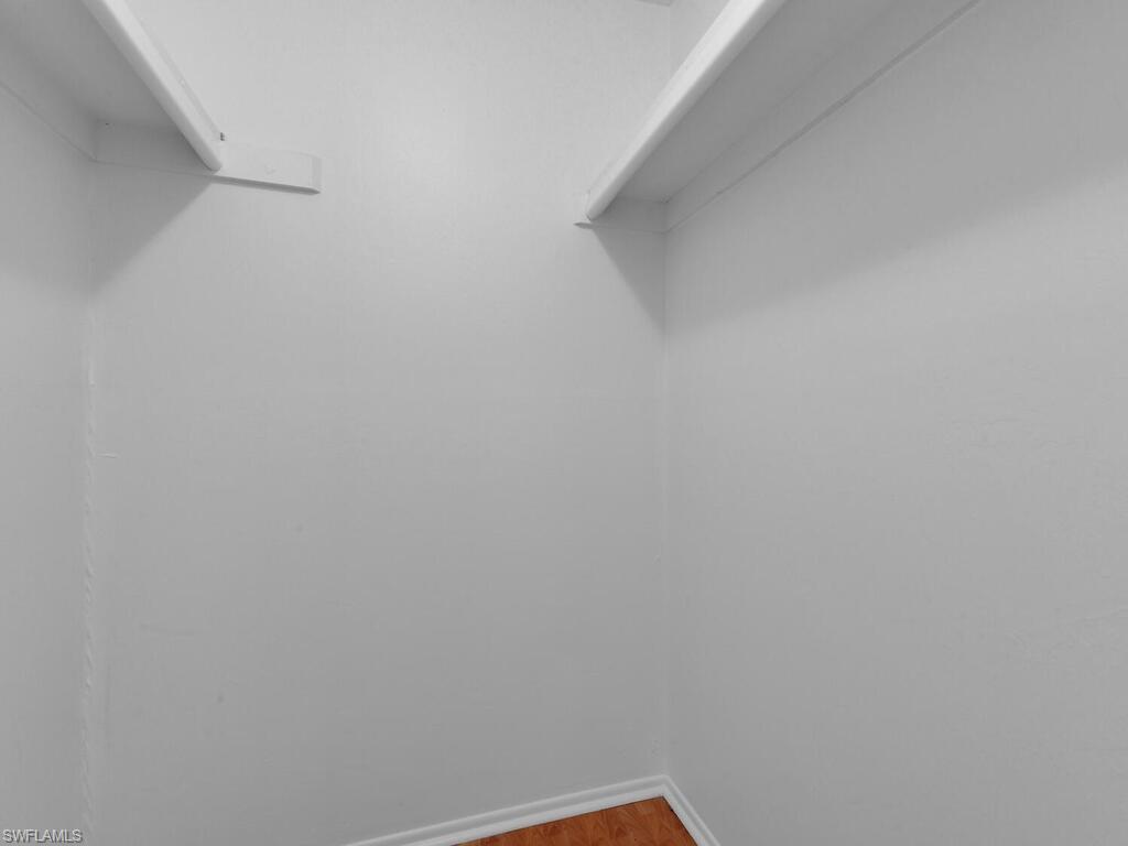 302 Nw 5th Ter Property Photo 14