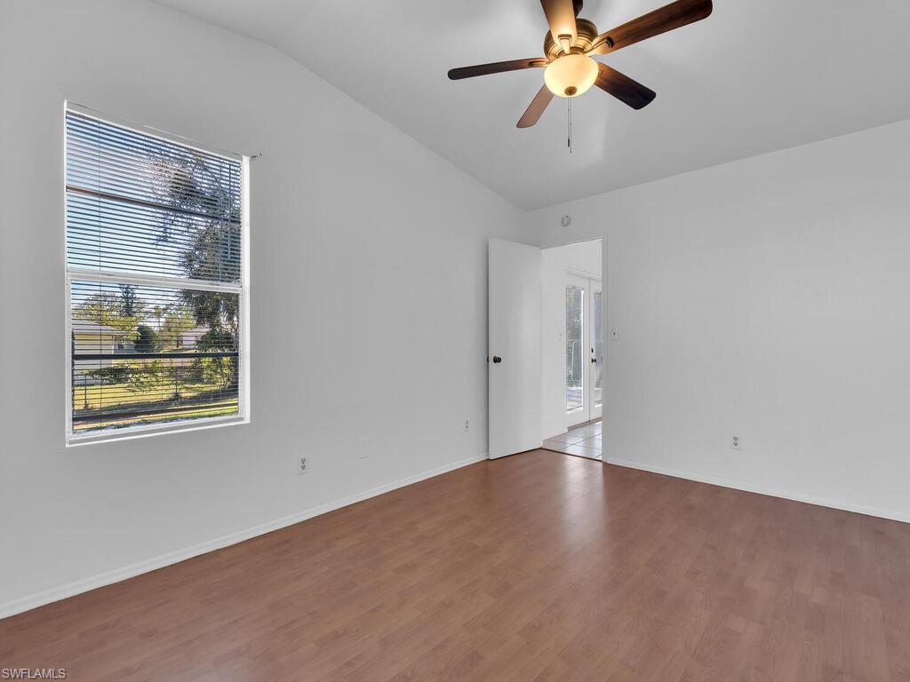 302 Nw 5th Ter Property Photo 15