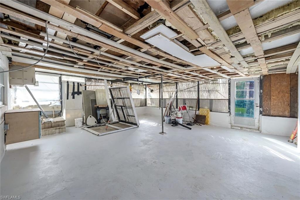 260 Sterling Ave Property Photo 33