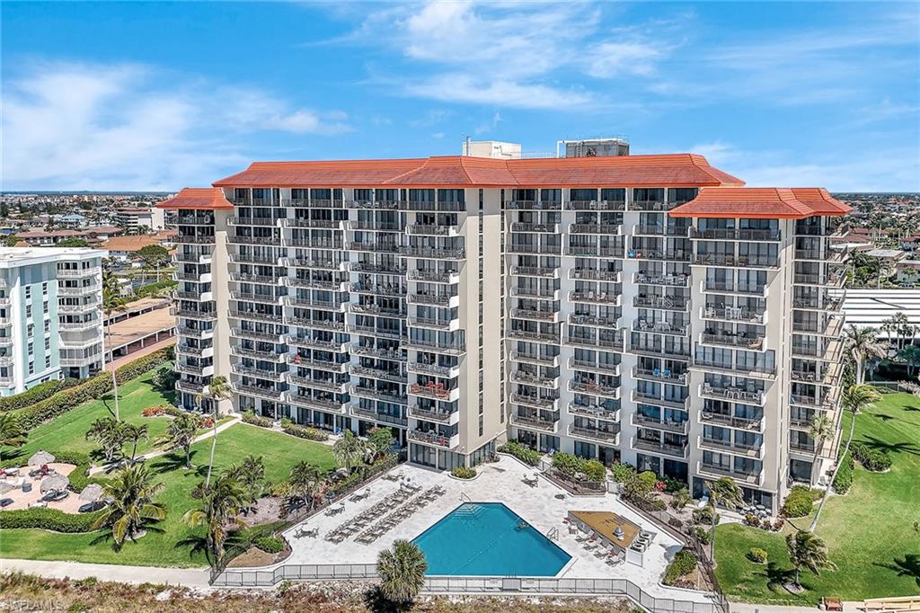 180 Seaview Ct # 1016 Property Photo 1
