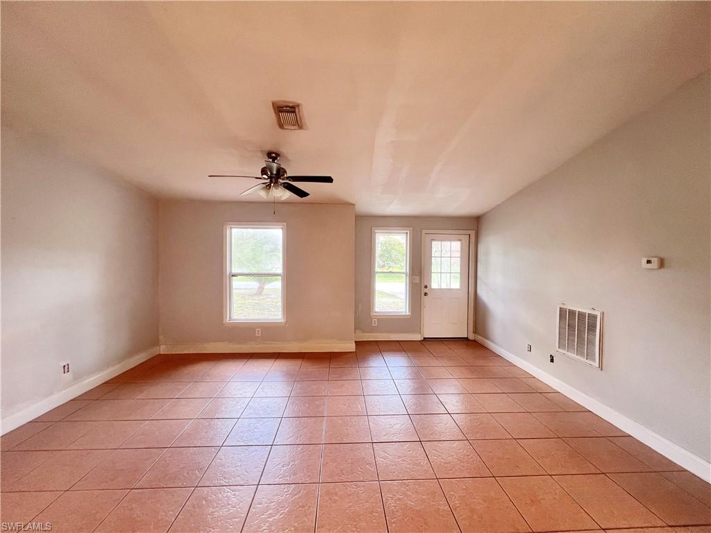605 Leo Ave N Property Photo 6