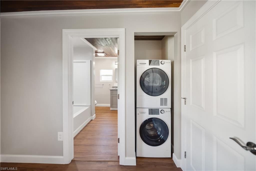1157 4th Way Property Photo 13