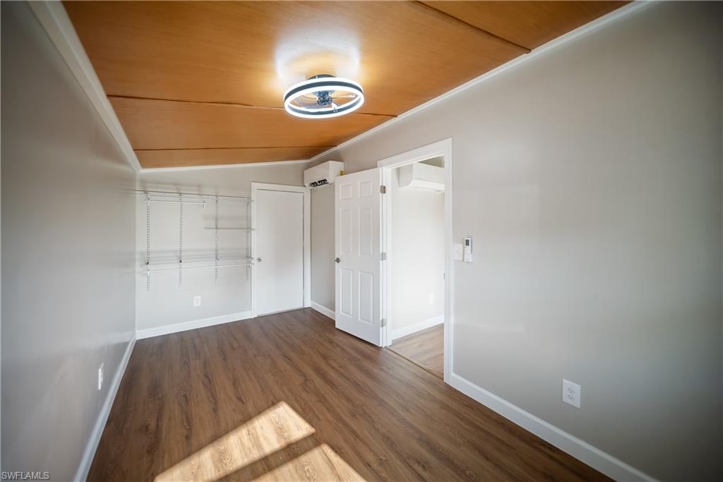 1157 4th Way Property Photo 23