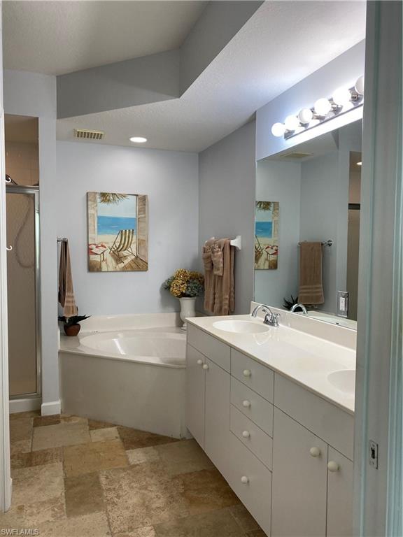 2443 Ravenna Blvd # 102 Property Photo 16