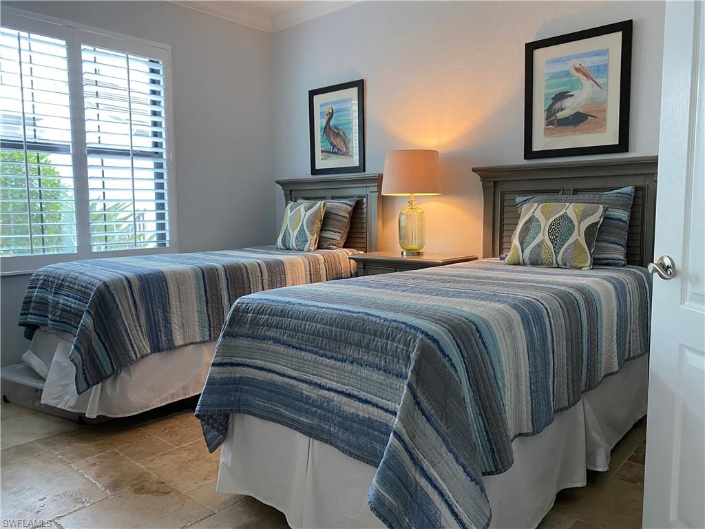 2443 Ravenna Blvd # 102 Property Photo 18