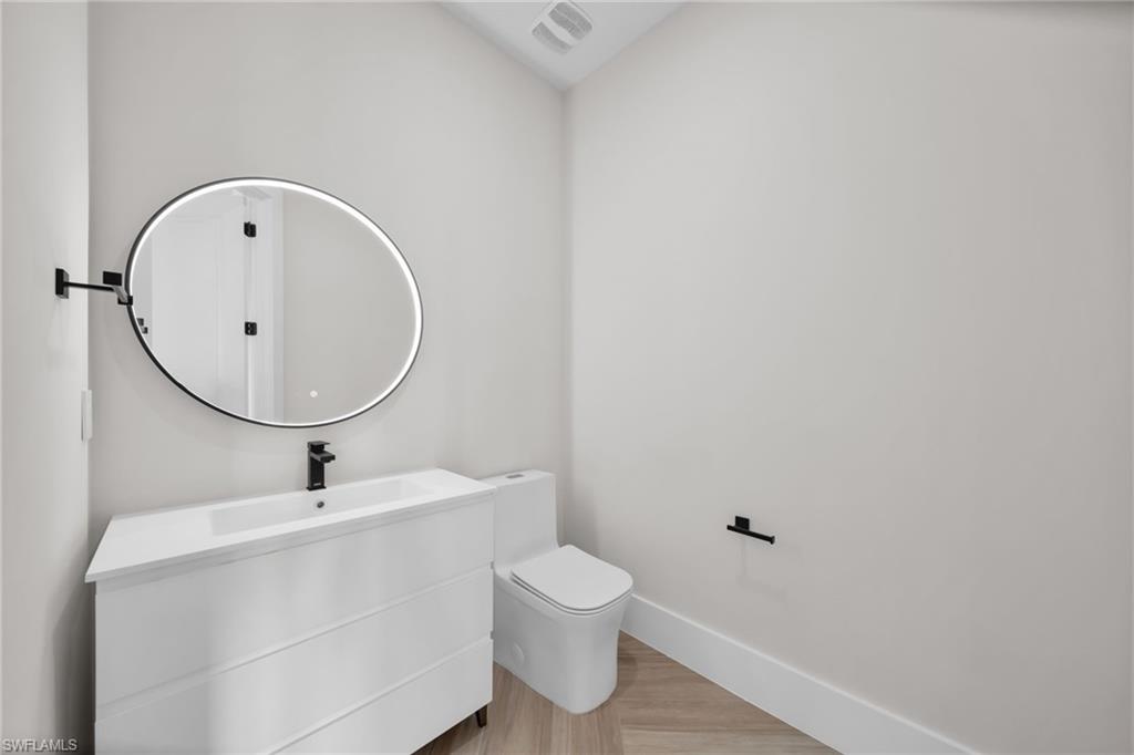 1142 Ne 37 St Property Photo 16