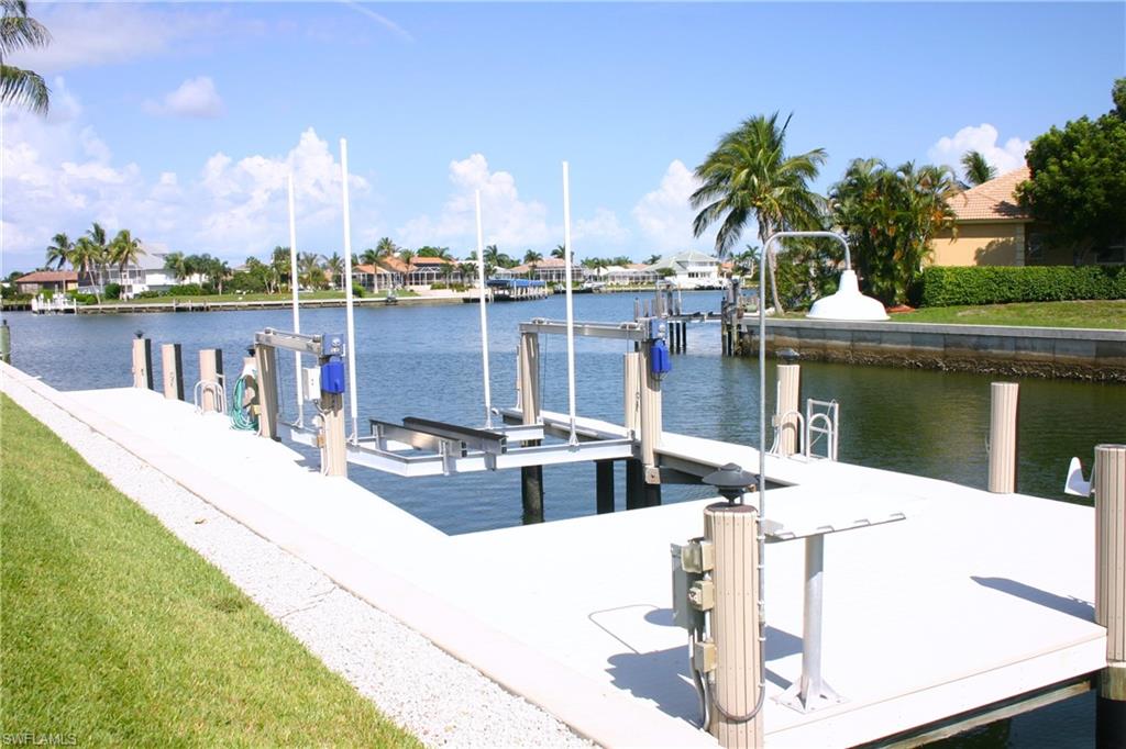 971 Abaco Ct Property Photo 4