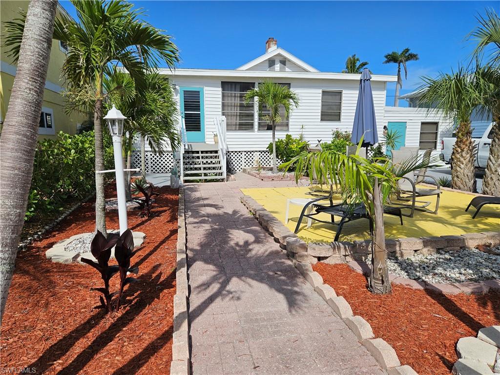 243 Pearl St Property Photo