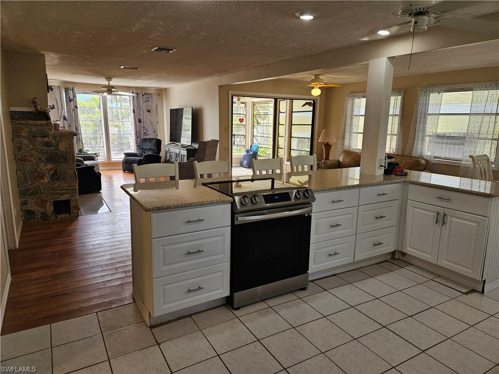243 Pearl St Property Photo 4