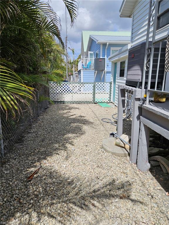 243 Pearl St Property Photo 16