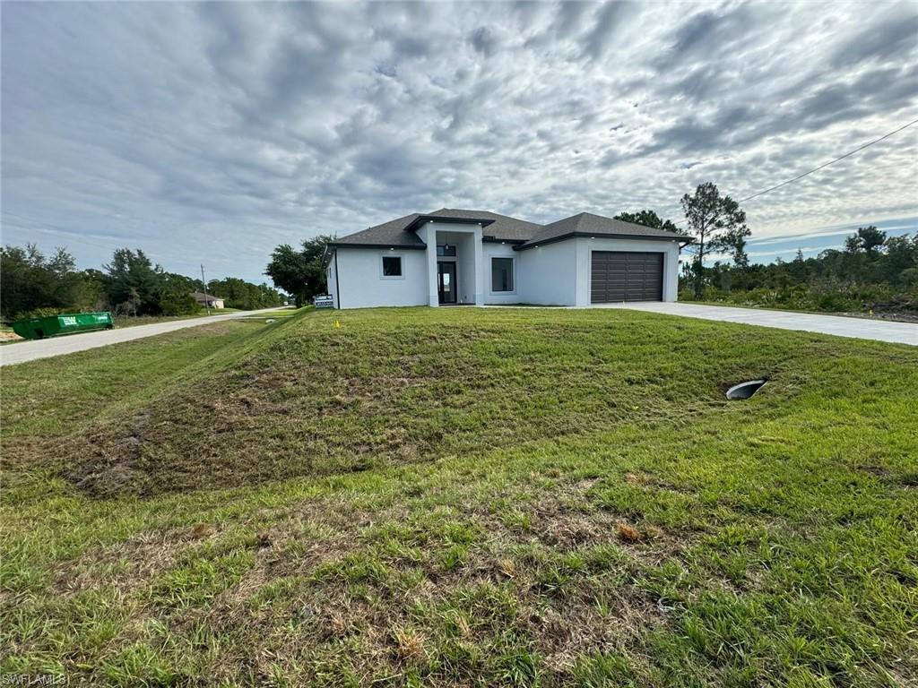 2918 43rd St W Property Photo 8