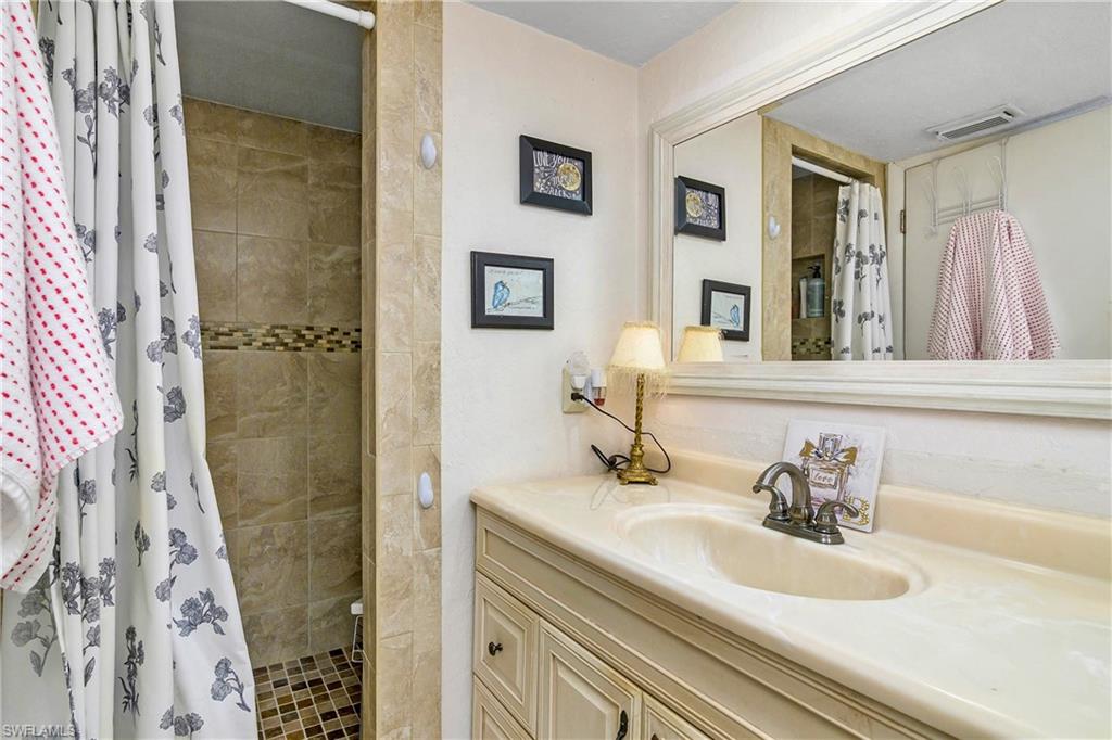 7400 College Pkwy # 5b Property Photo 8