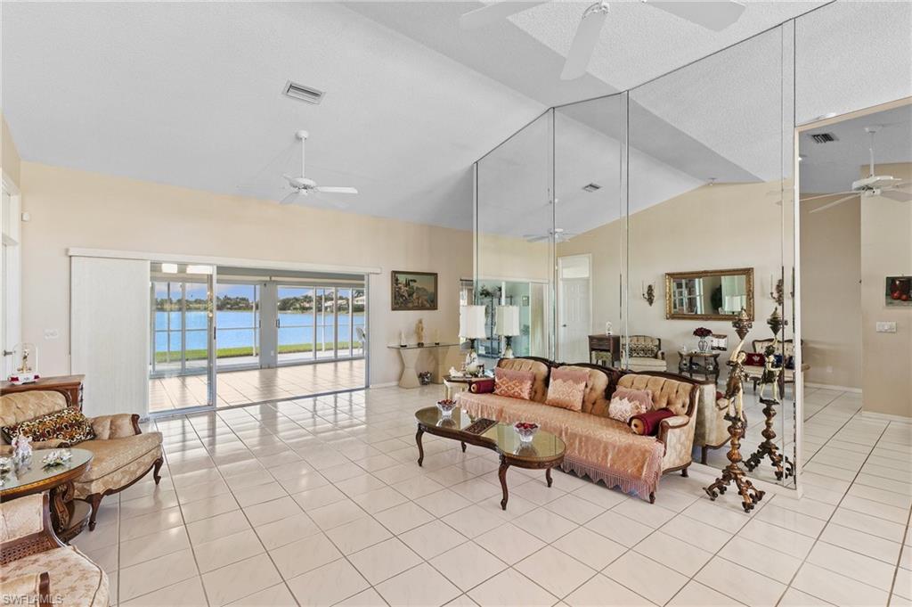 6887 Mill Pond Cir Property Photo 7