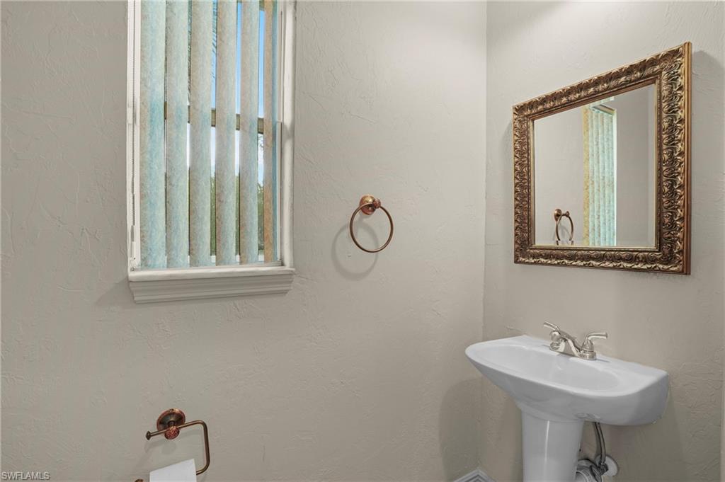 1607 Ardmore Rd Property Photo 41