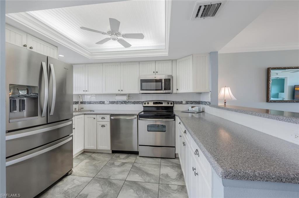 37 High Point Cir E # 607 Property Photo 1