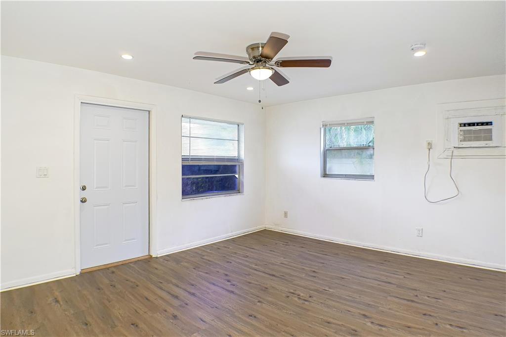 19091 Holly Rd Property Photo 4