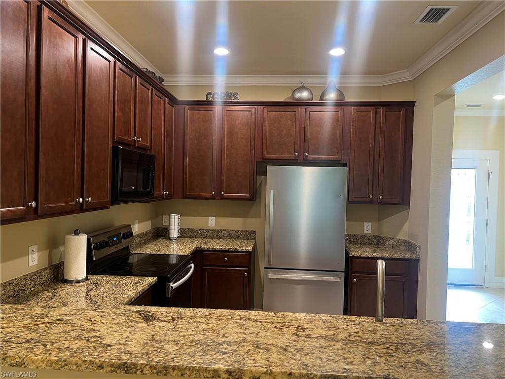 10300 Via Colomba Cir Property Photo 6