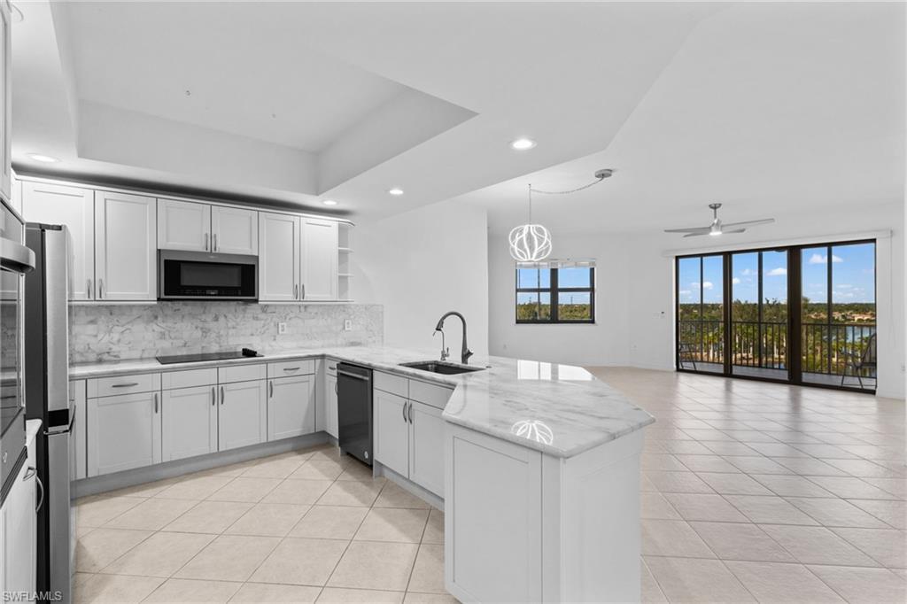 14380 Riva Del Lago Dr # 802 Property Photo 2