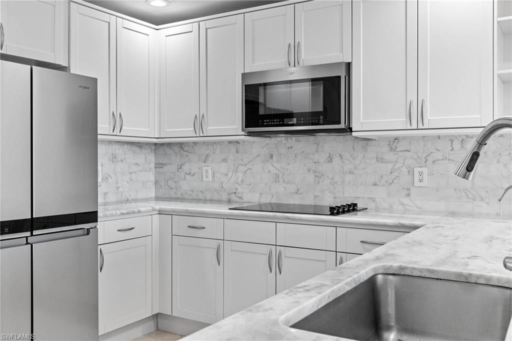 14380 Riva Del Lago Dr # 802 Property Photo 12