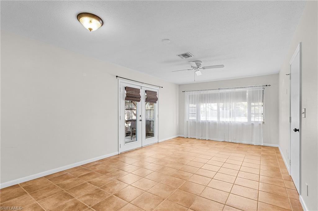 1560 Maravilla Ave Property Photo 11