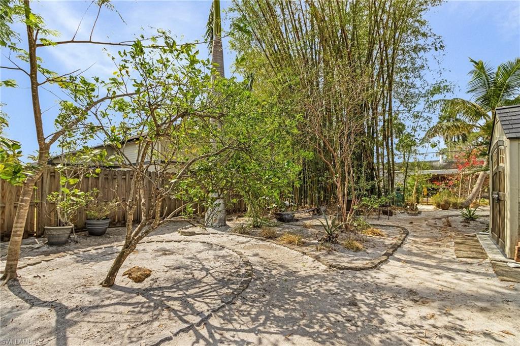 1560 Maravilla Ave Property Photo 20