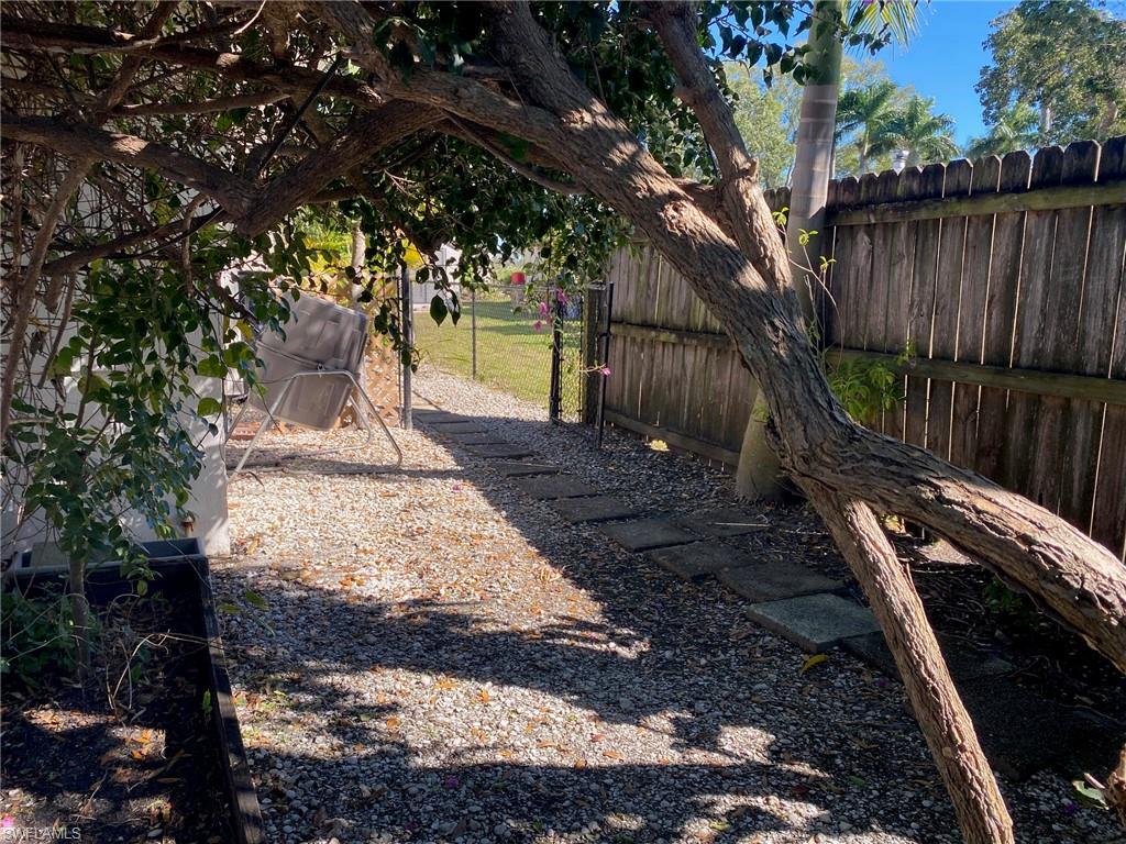 1560 Maravilla Ave Property Photo 29