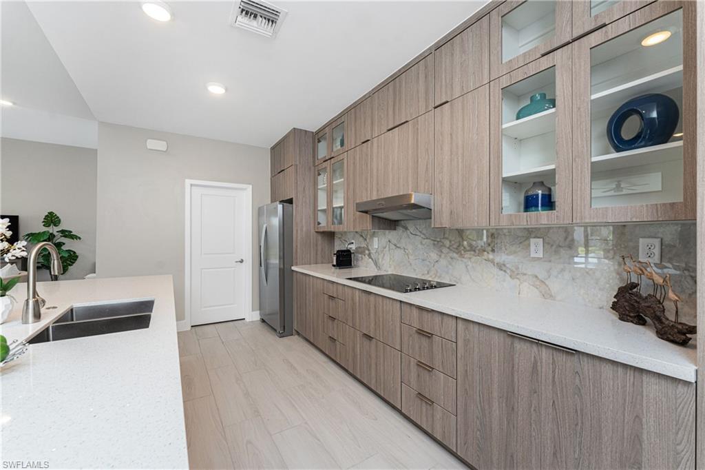 16210 Cape Horn Blvd Property Photo 10