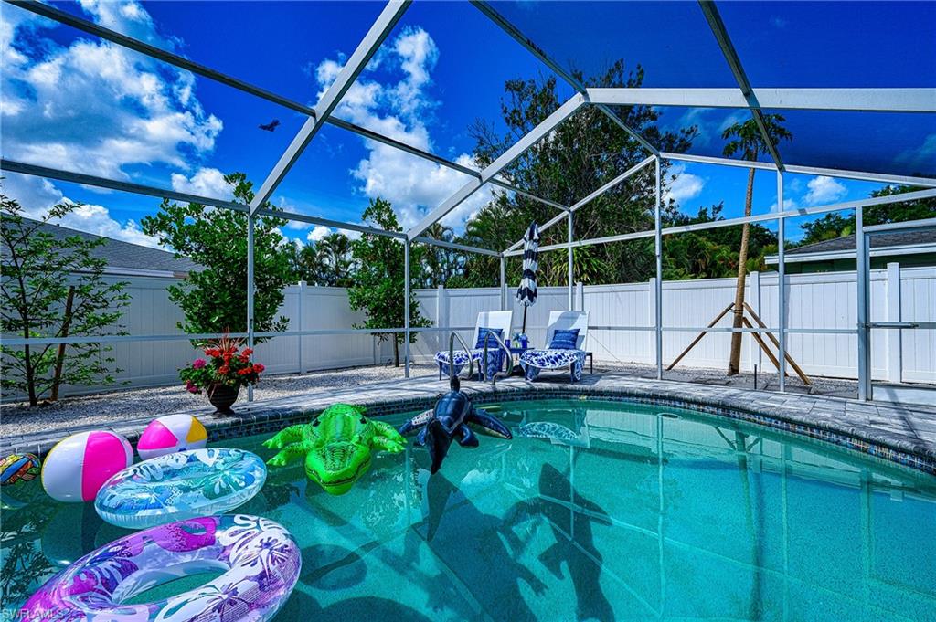 2294 Poinciana St Property Photo