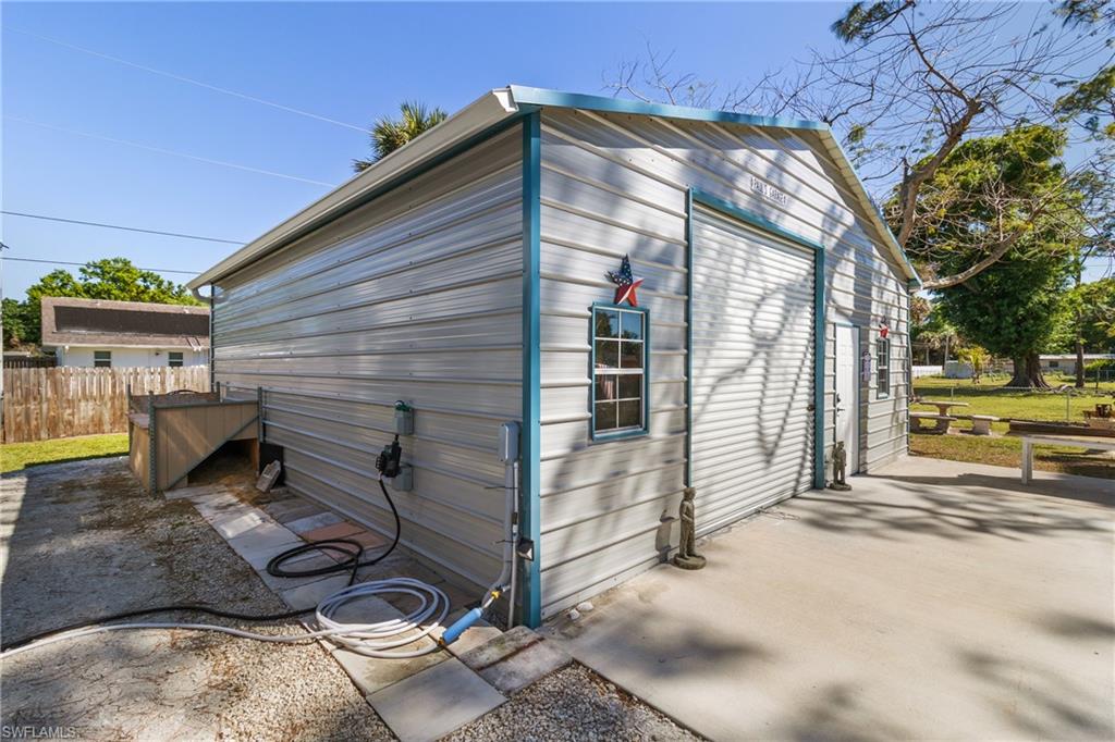 1622 Piney Rd Property Photo 2