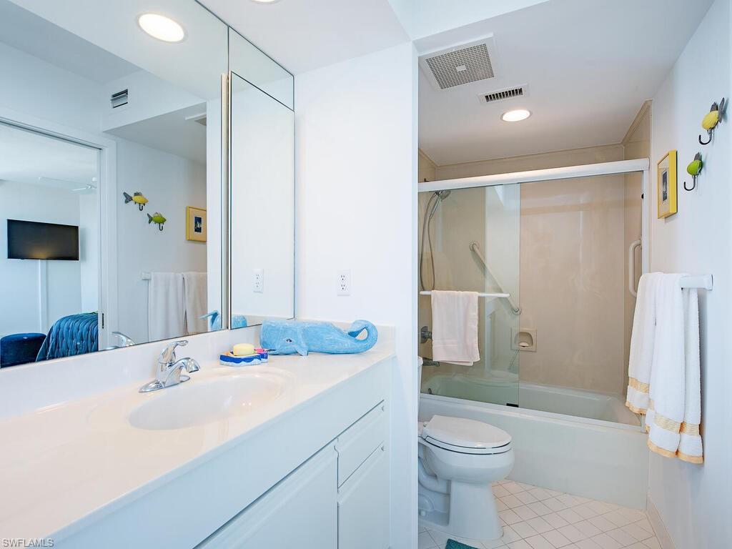 5555 Heron Point Dr 1602 Property Photo 12