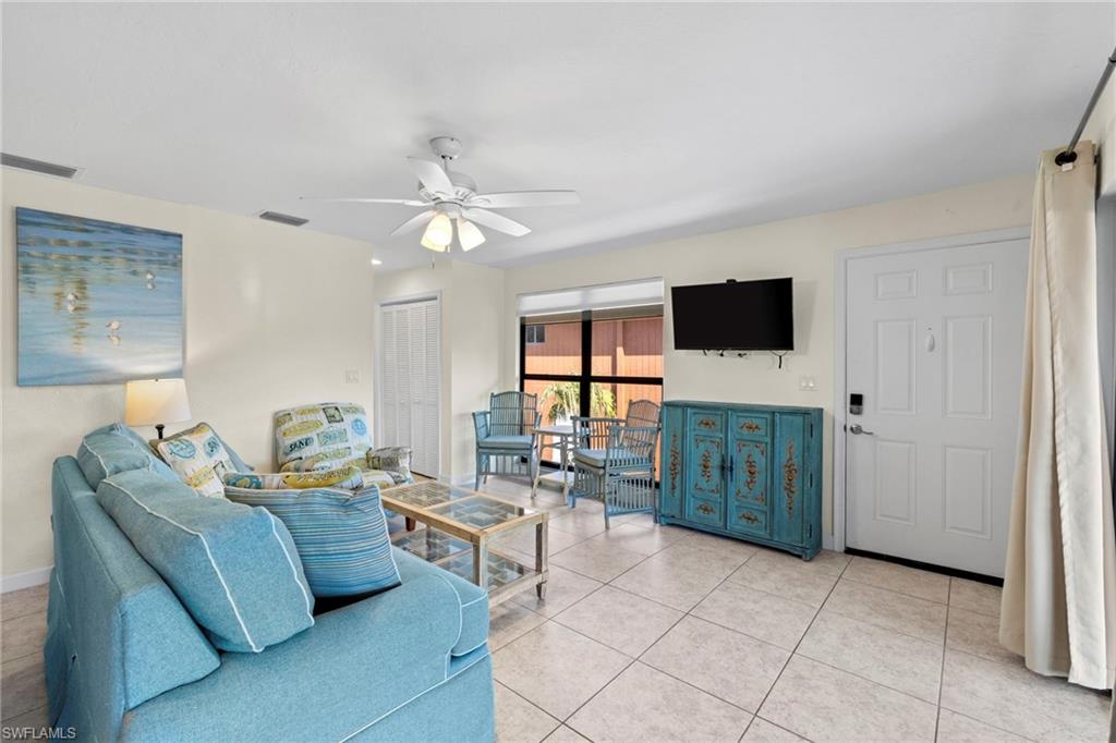 1811 Olde Middle Gulf Dr 1 Property Photo 2