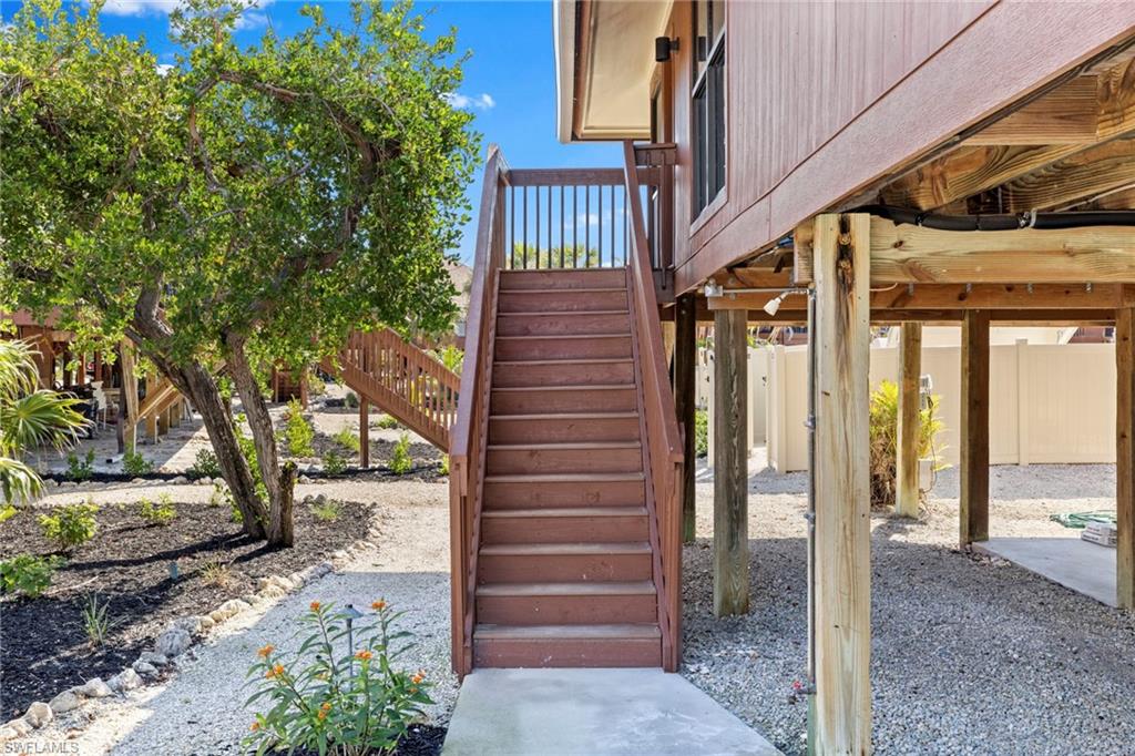 1811 Olde Middle Gulf Dr 1 Property Photo 22