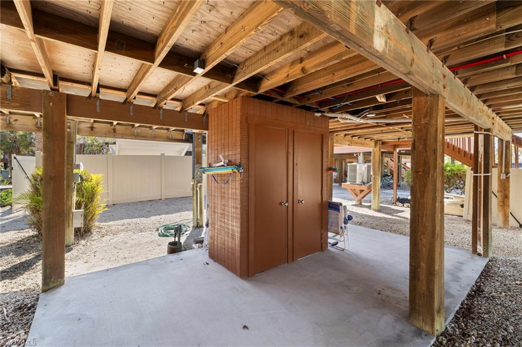 1811 Olde Middle Gulf Dr 1 Property Photo 23
