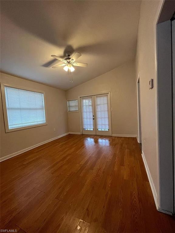 404 Santa Barbara St Property Photo 2
