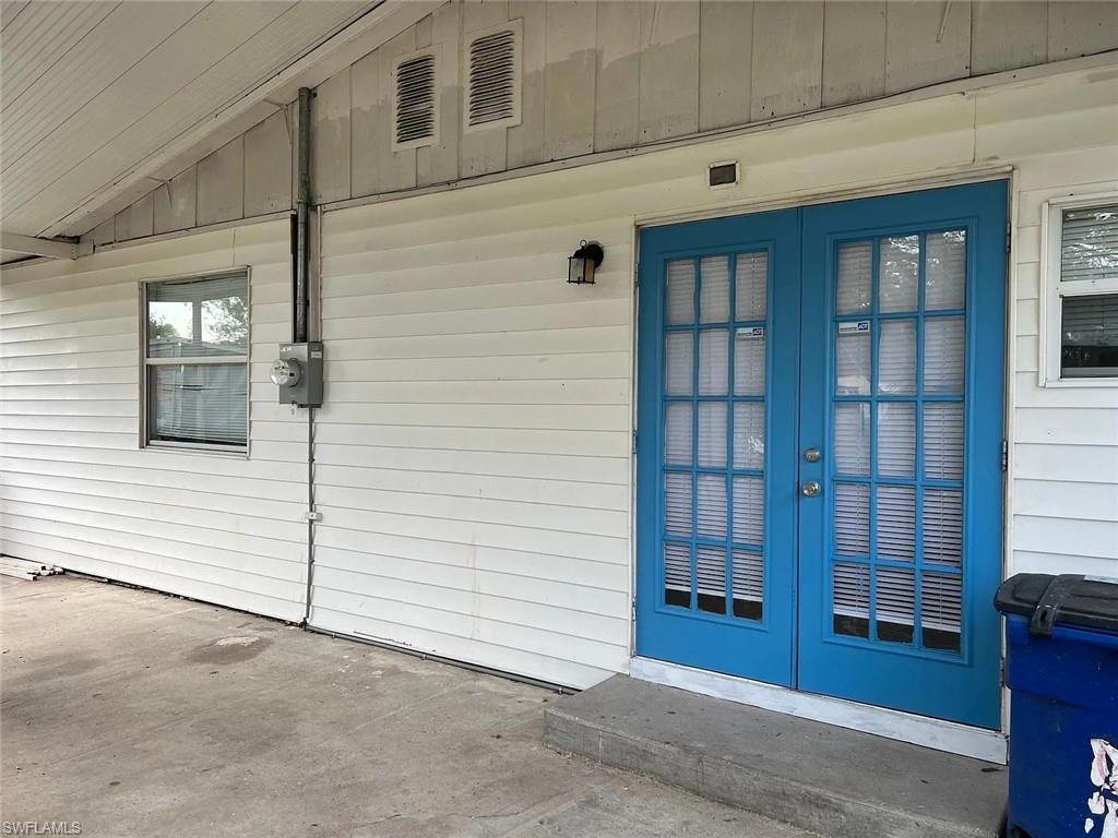 404 Santa Barbara St Property Photo 5