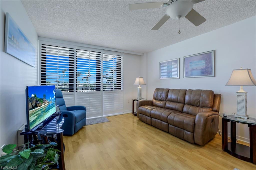 180 Seaview Ct # 400 Property Photo 9