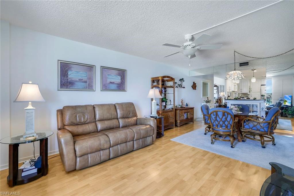 180 Seaview Ct # 400 Property Photo 11