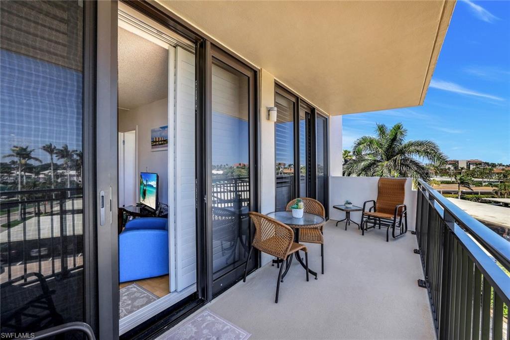 180 Seaview Ct # 400 Property Photo 12