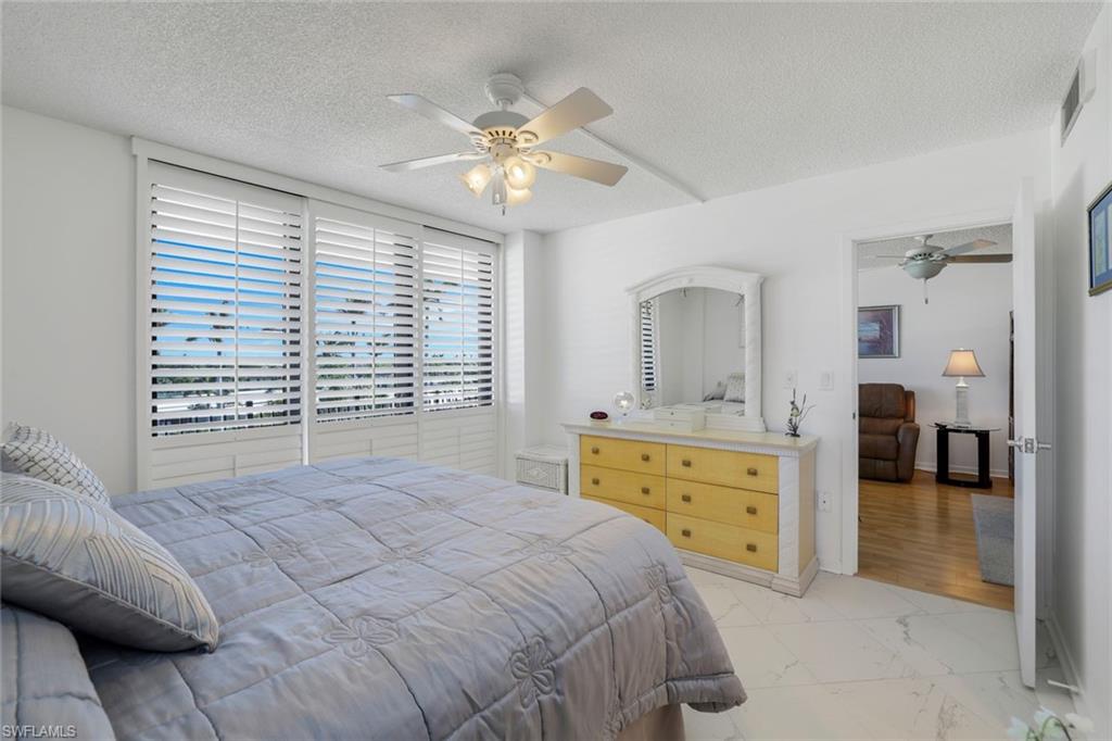 180 Seaview Ct # 400 Property Photo 16