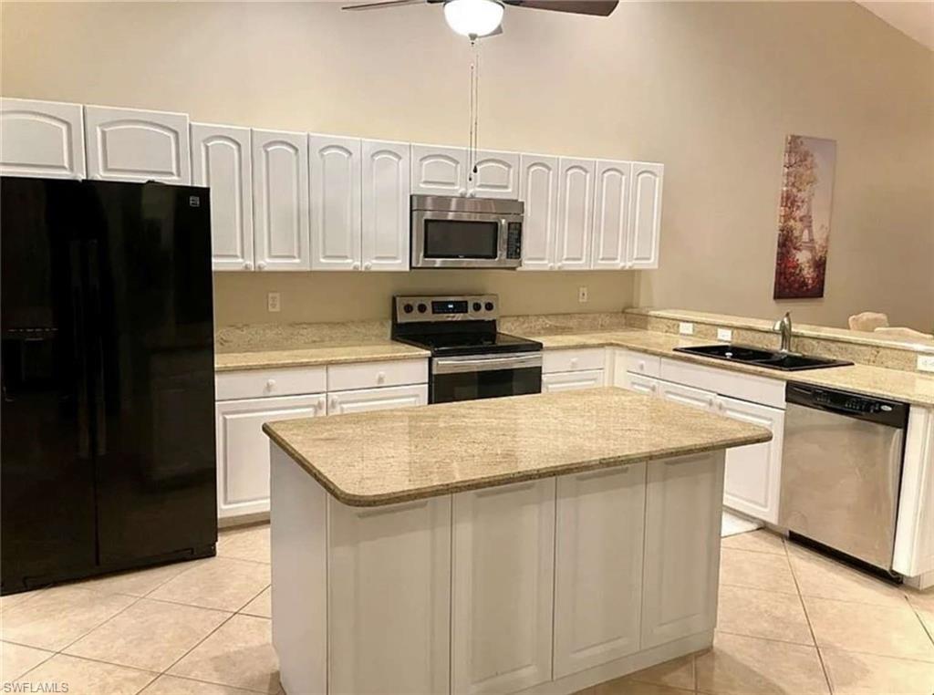 3634 Stone Way Property Photo 3