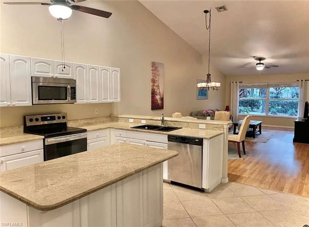3634 Stone Way Property Photo 5