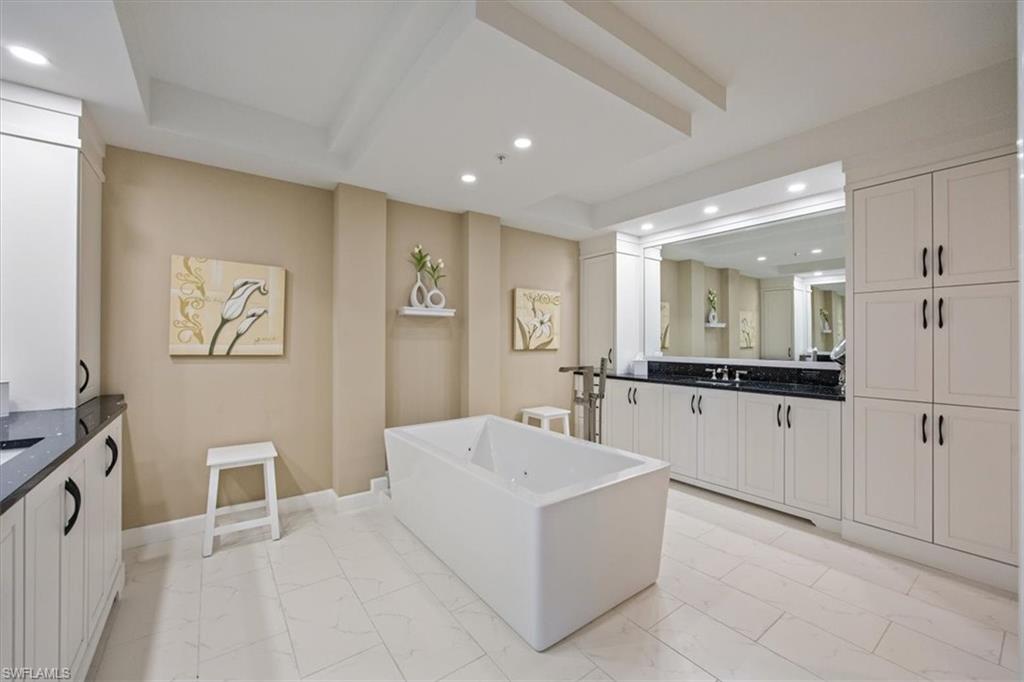 8231 Bay Colony Dr # 1101 Property Photo 15