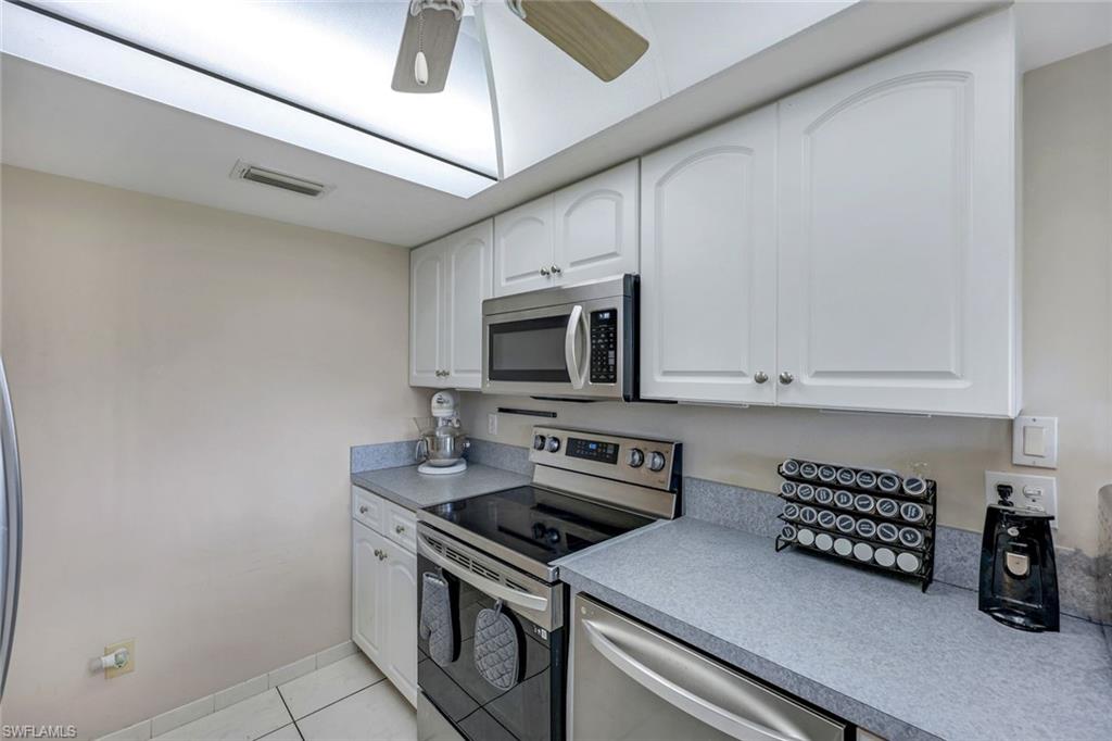 5770 Trailwinds Dr # 213 Property Photo 17