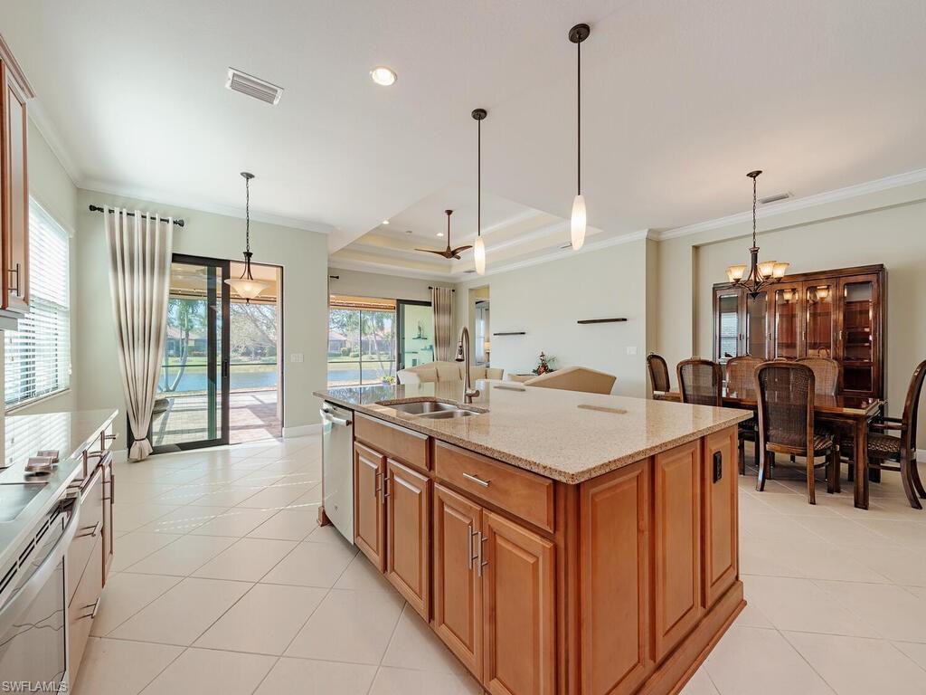 9308 Isla Bella Cir Property Photo 4