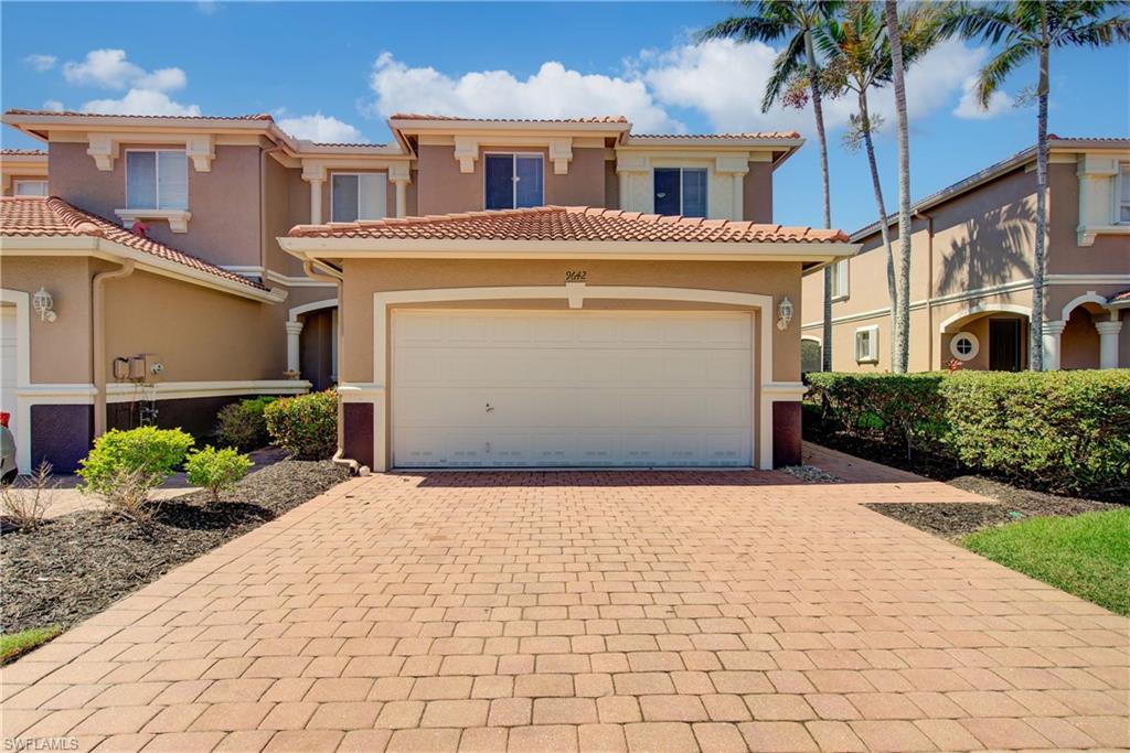 9642 Roundstone Cir Property Photo